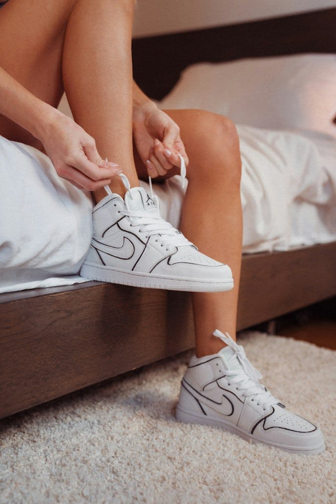 Sneaker - White - Flat